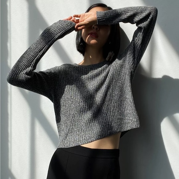 Aritzia Babaton Cropped Sweater, XS “Nathaniel”, Lilac, Wool blend - Picture 9 of 9